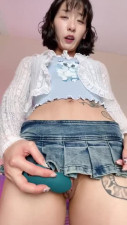 Peachycatsnack - Upskirt Masturbation With My Big Clit And Dripping Pussy