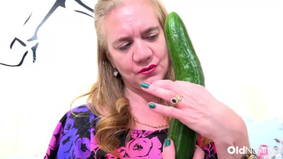 Horny Mature Lily May Playing With Toys And Veggies