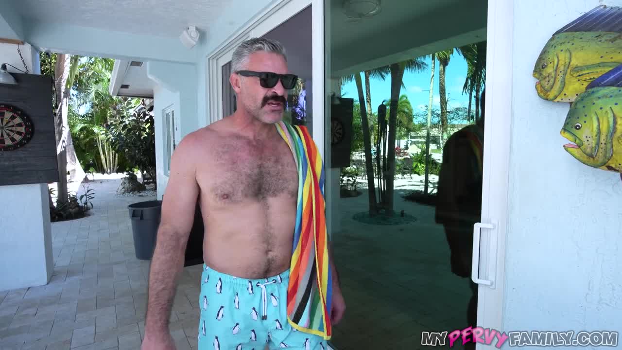 When I'm underneath ya In 4K - ePornhubs