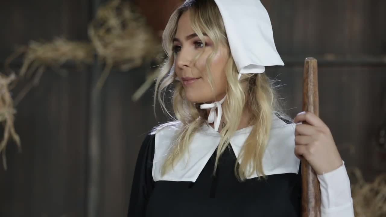 Amish Girl Fucked In The Barn - ePornhubs