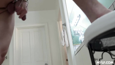 Stepmom take my virginity and let me cum inside