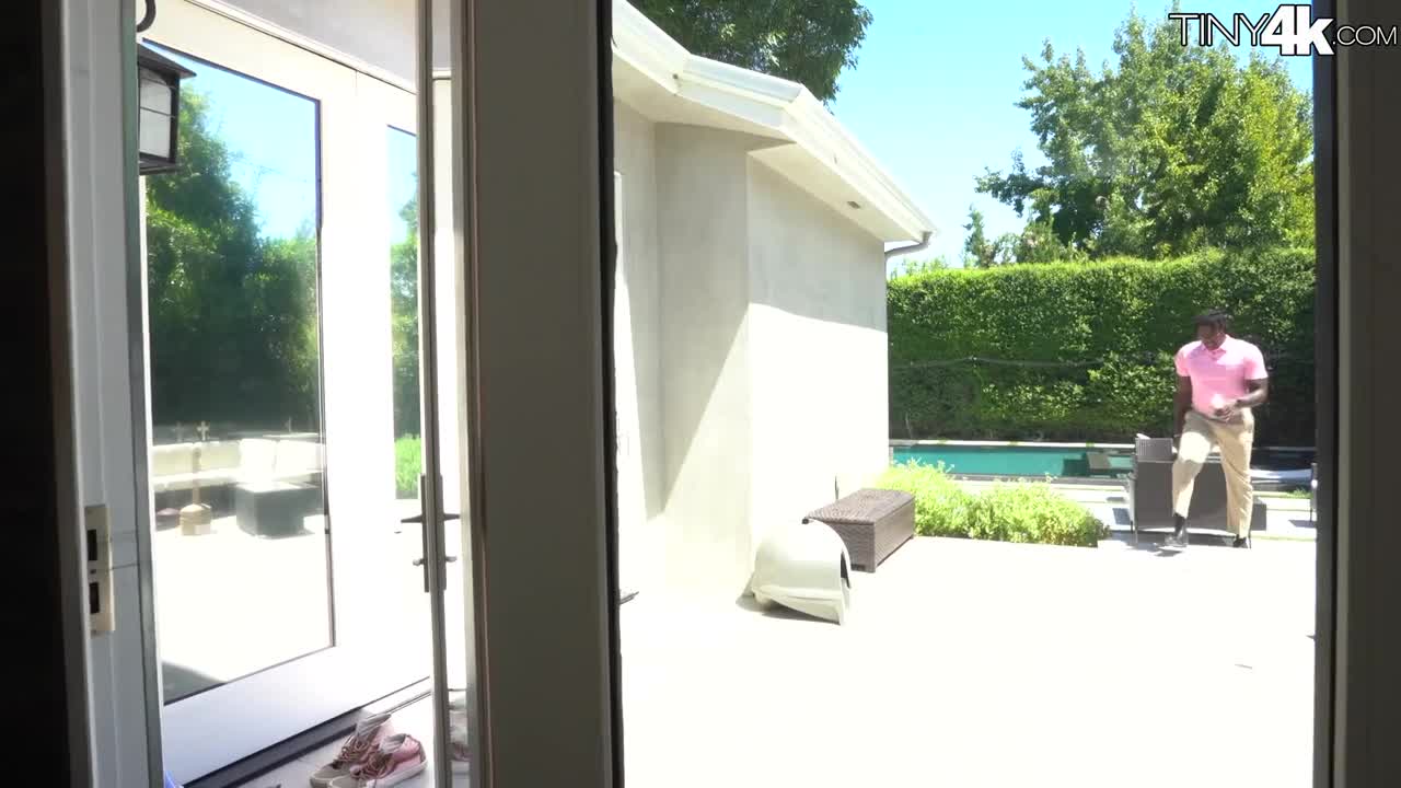 Allie Addison - Paying Rent - ePornhubs