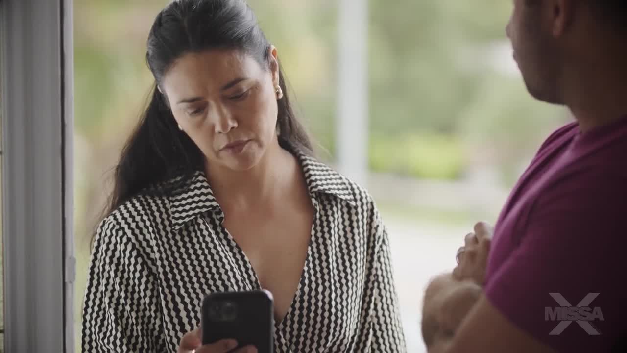 The Texting Incident 4K - ePornhubs