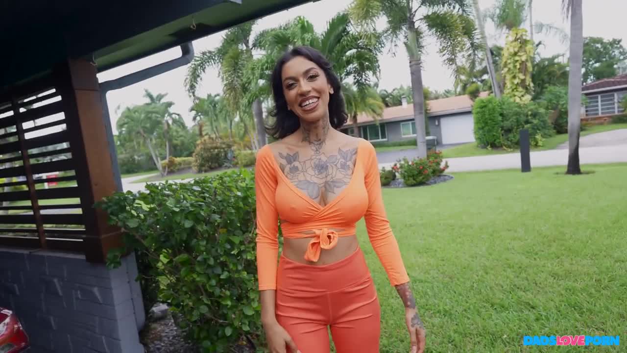 Ravyn Alexa - Dads Love Maids - ePornhubs