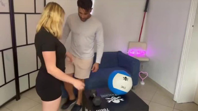 Lola - Lola, sporty... and naughty!