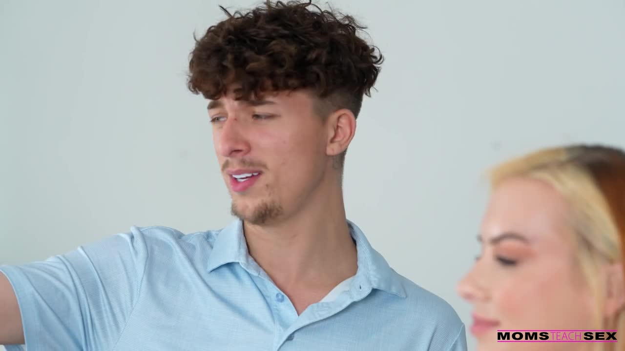 Stepmom adores hot dog In 4K - ePornhubs