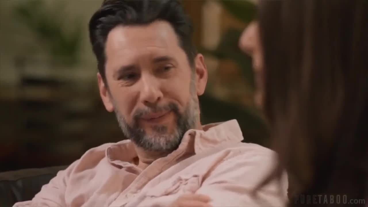 Aria Sloane – Family Pet - ePornhubs