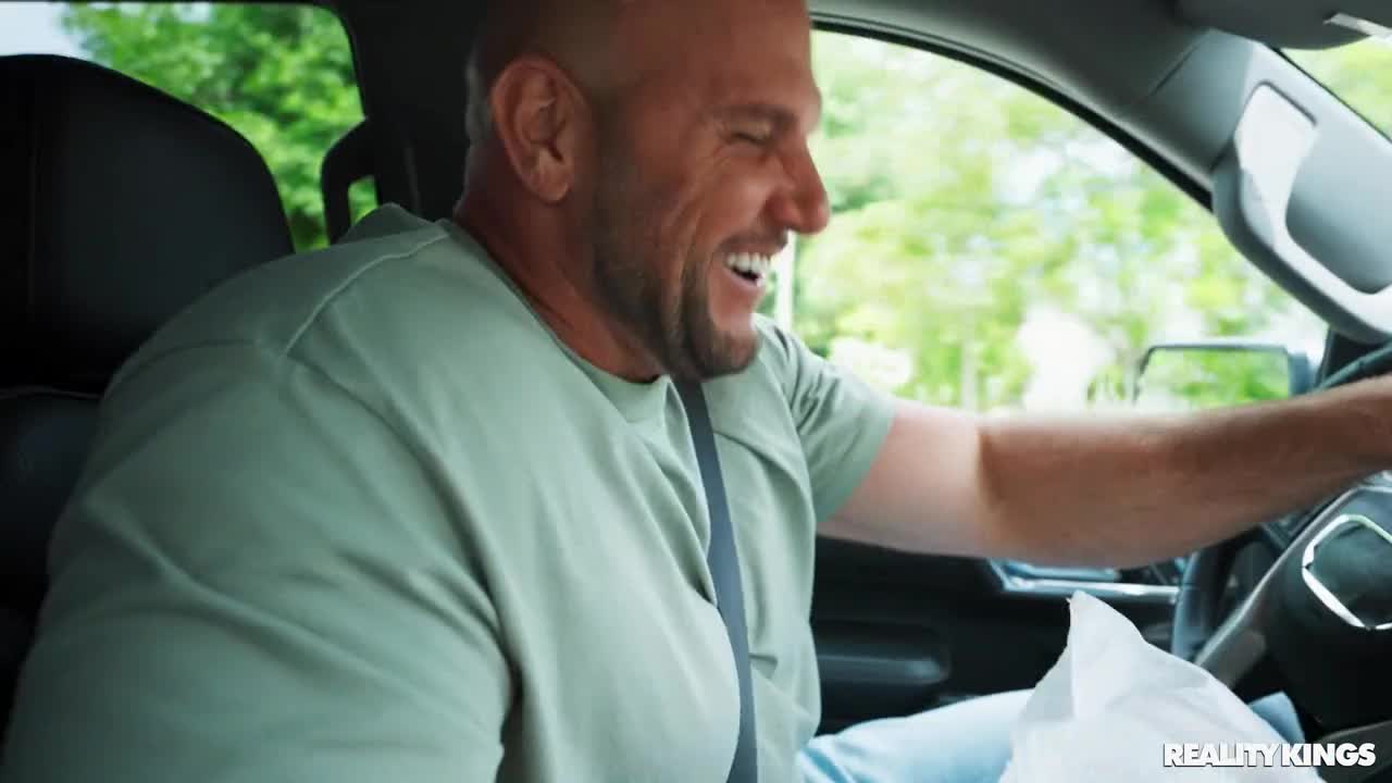 A Public Vibing - ePornhubs