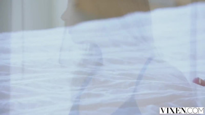 Sydney Cole - Young And Beautiful