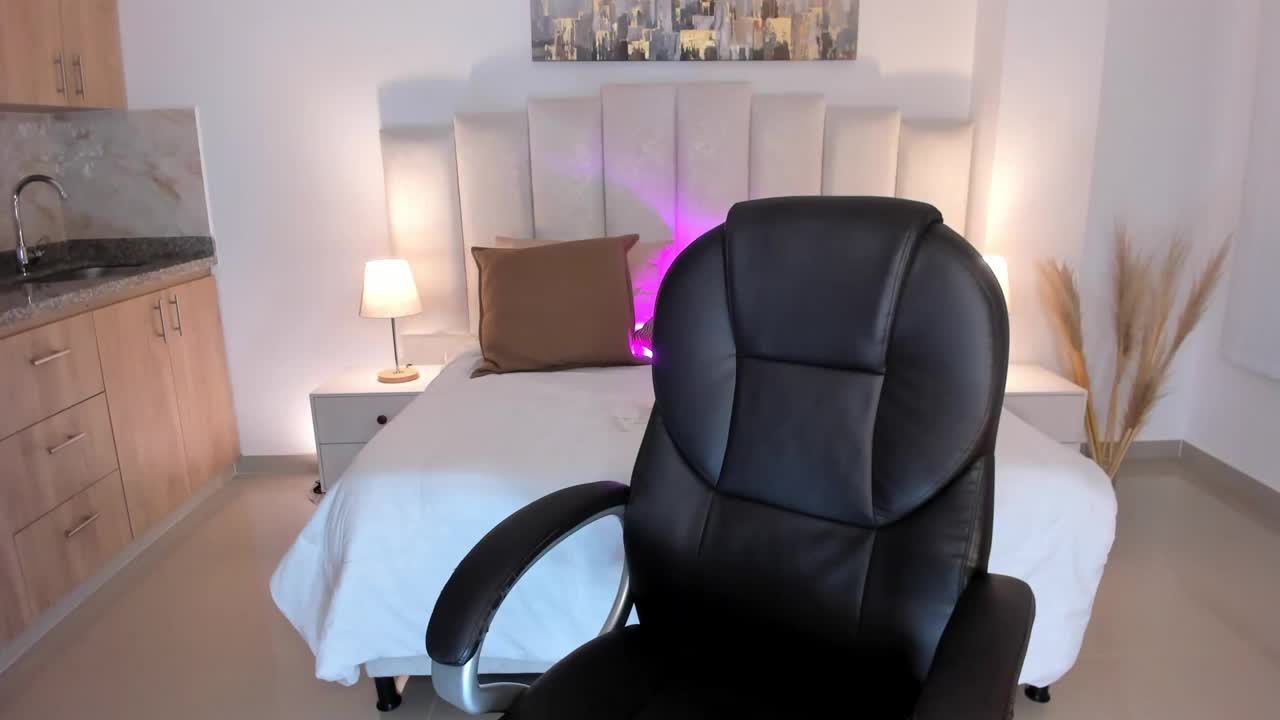 sabrina_nova CU-2025-10-24-19-25 - ePornhubs