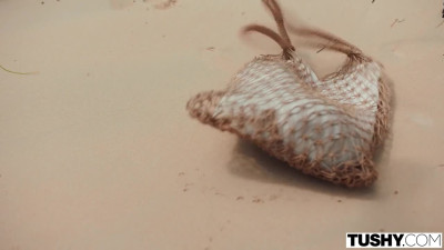 Beautiful Tourist Gets Her Beautiful Ass Filled