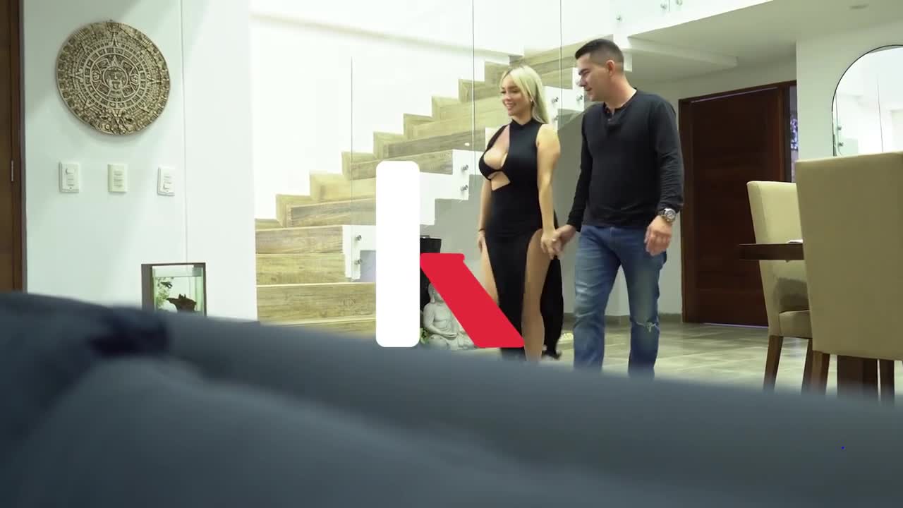 Kourtney Love cheats on her husband with raunchy orgy caught by playmate - XXX! - ePornhubs