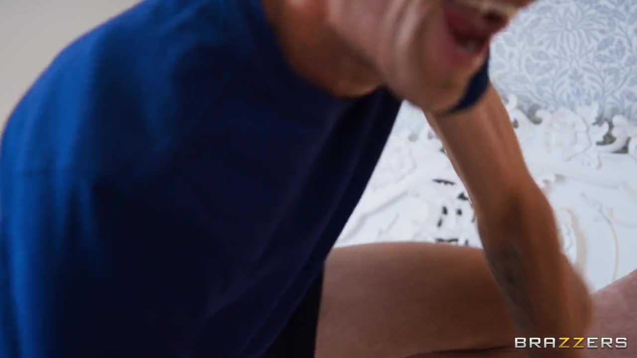 You're every schoolboy's dream - ePornhubs