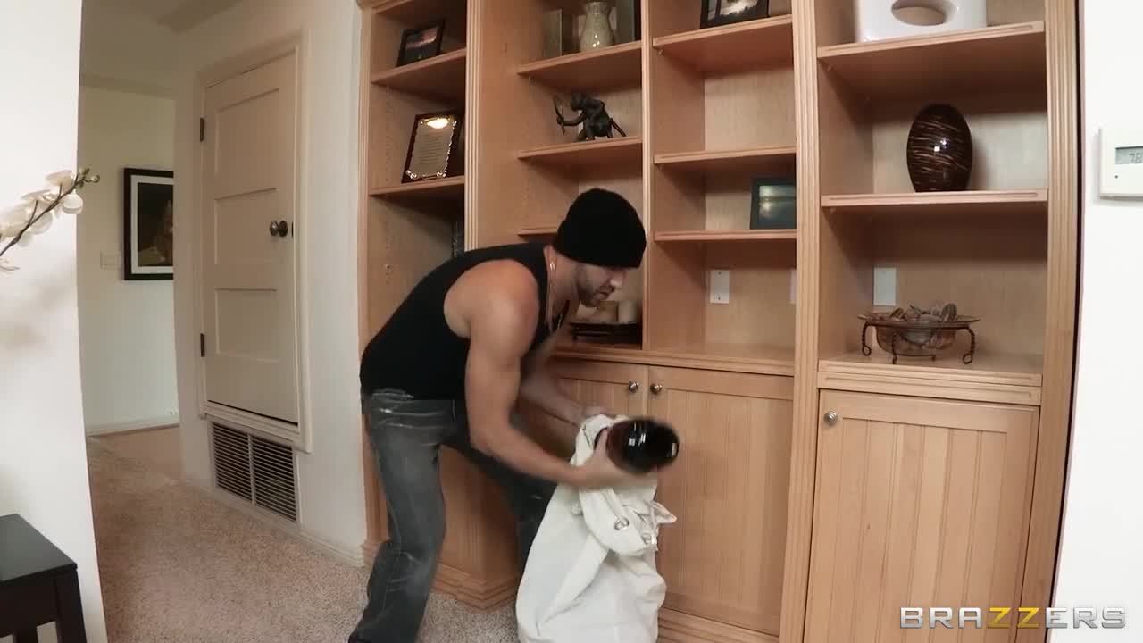 Vacation Persuasion - ePornhubs