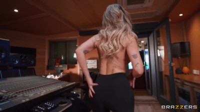 Kenia Music - Feel the fire, feel the flame