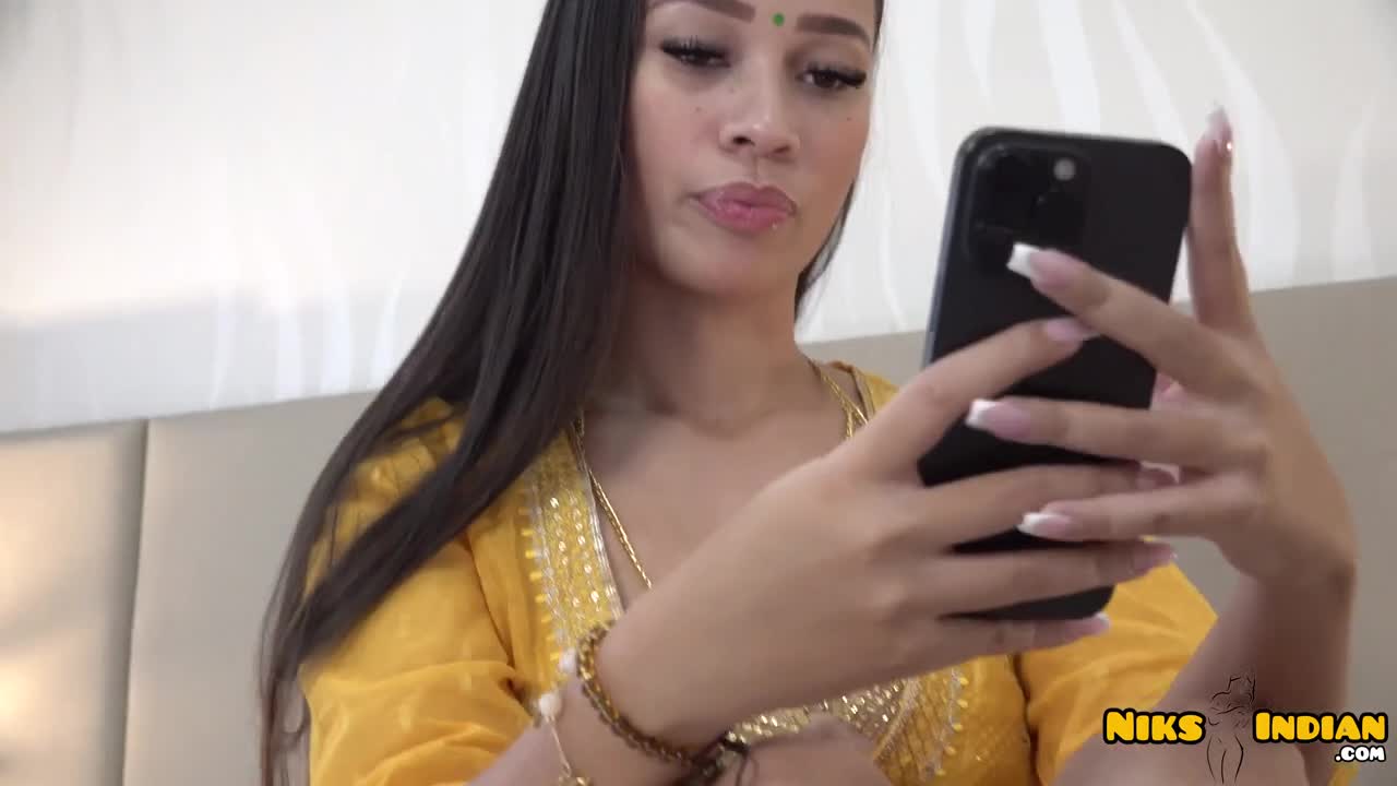 Look Alike Bhabhi Maan Hardcore Sex With Servant - ePornhubs