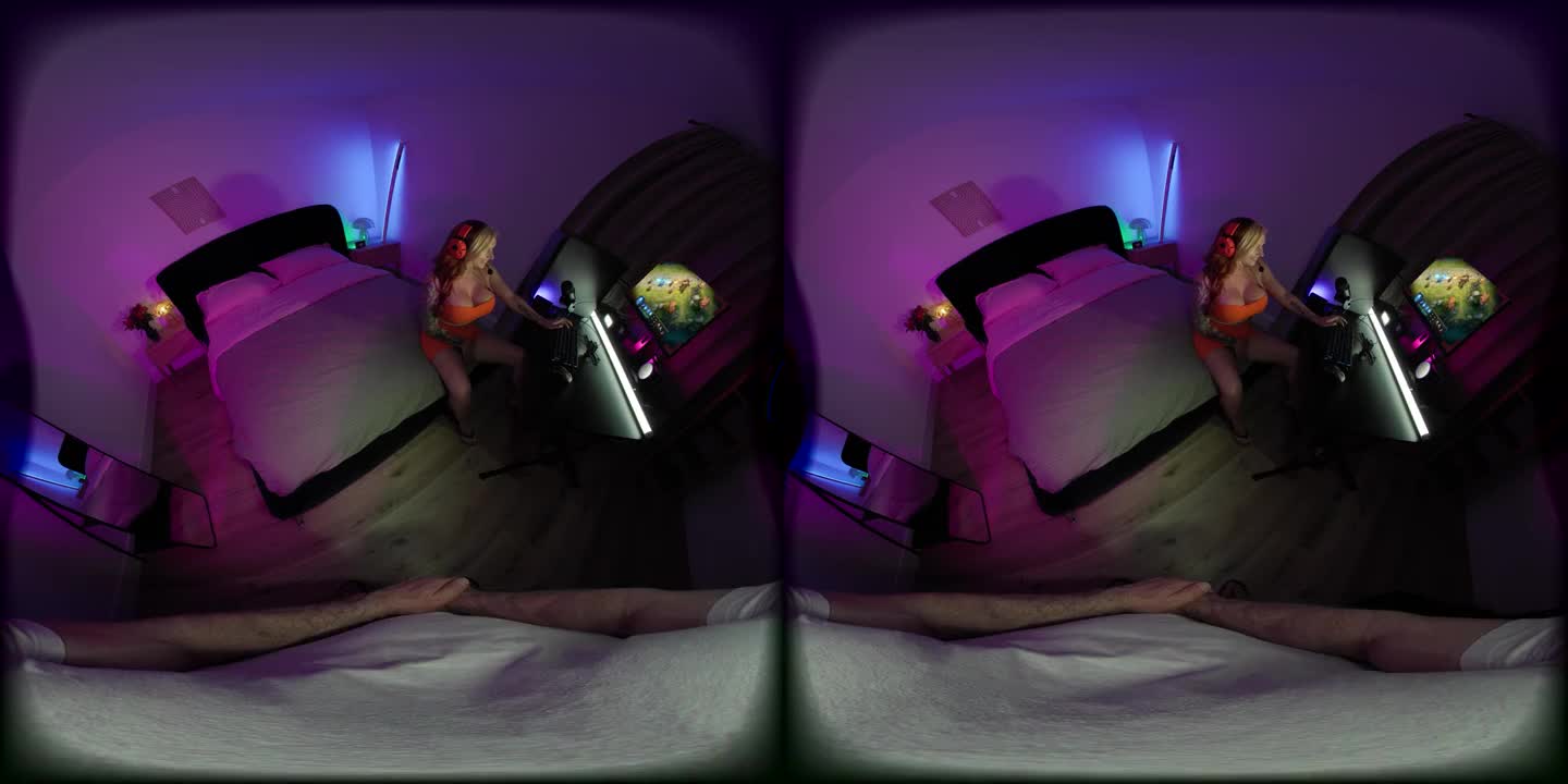 G@m3r G1rl’5 Pl3@5ur3 M0d3 - Cubbi-Thompson - ePornhubs