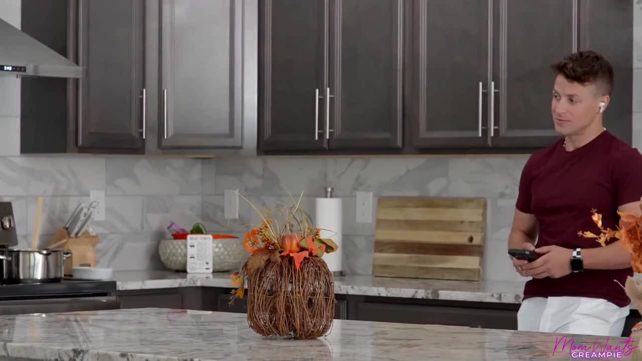 I Creamed Stepmoms Pie On Thanksgiving - ePornhubs