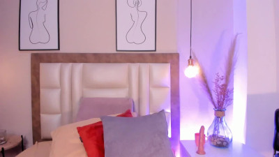 laragoldd 2025-11-13 23h50m51s