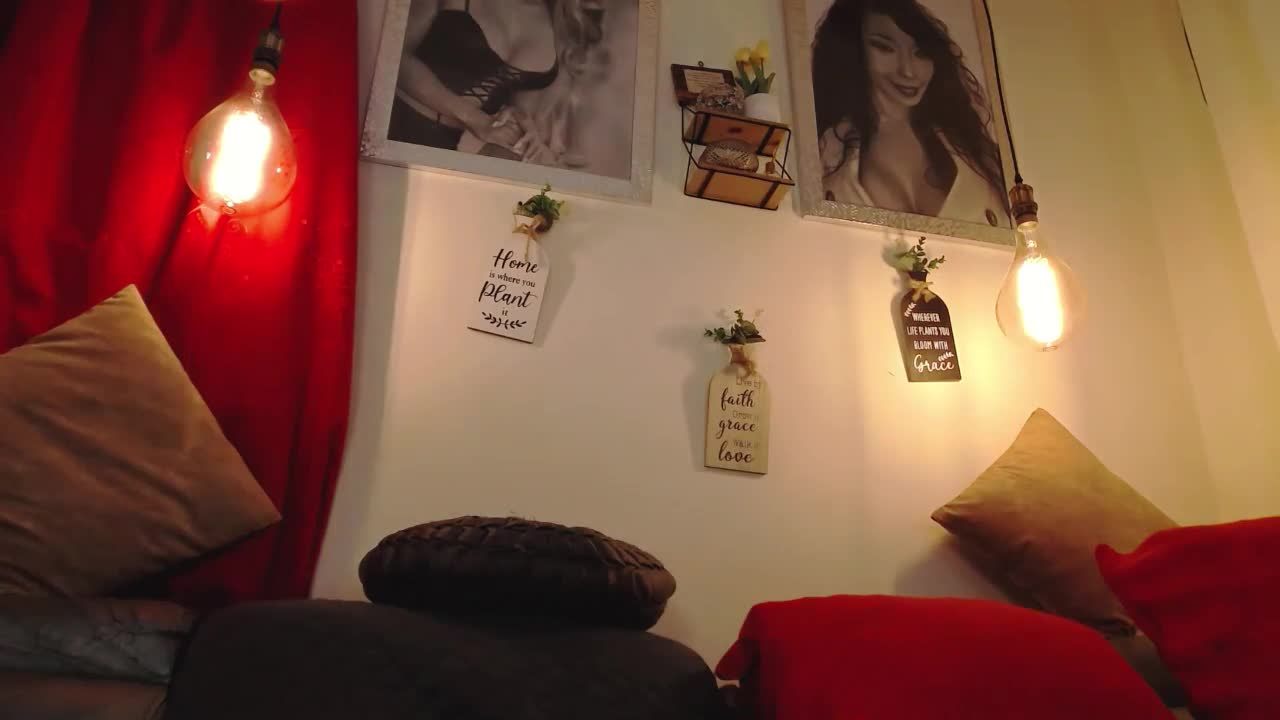 selenarossi 2025-11-22 05h17m45s - ePornhubs