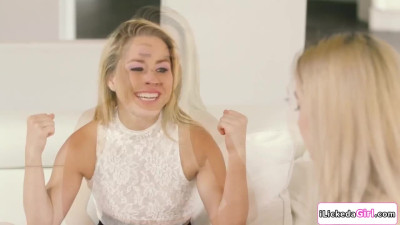 Teen sharing lesbian sugarmommy with bff