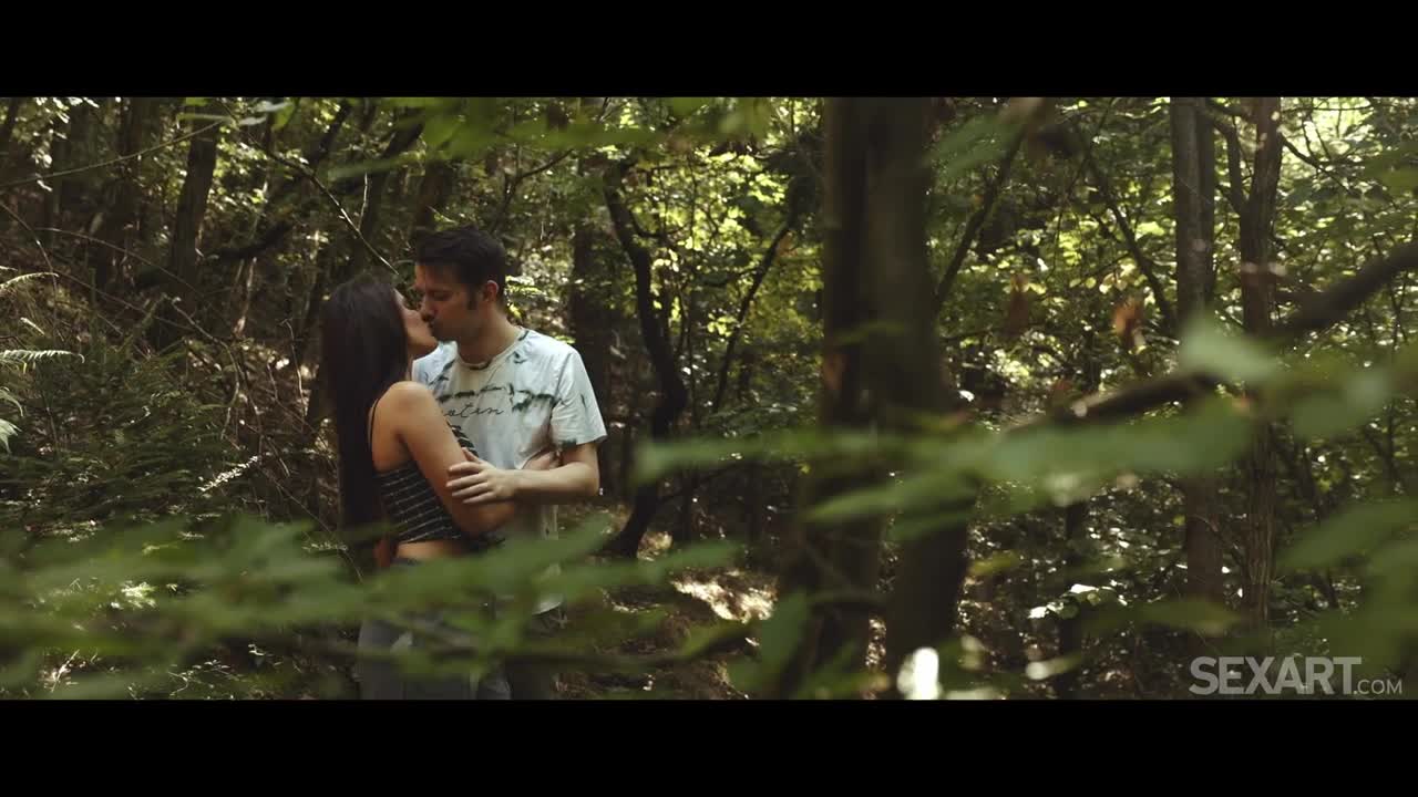 Asandra Dewy - Hand To Hand - ePornhubs