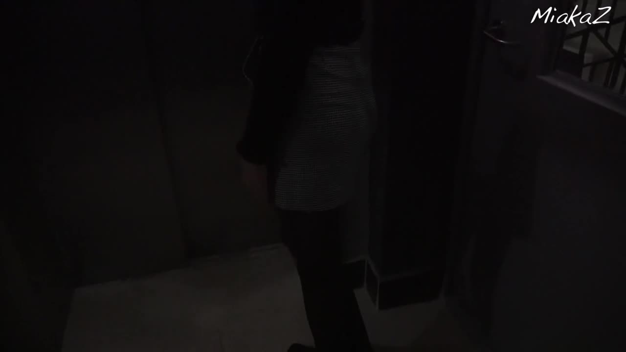 MiakaZ - Elevator Blowjob. Cum I Ansigtet - ePornhubs