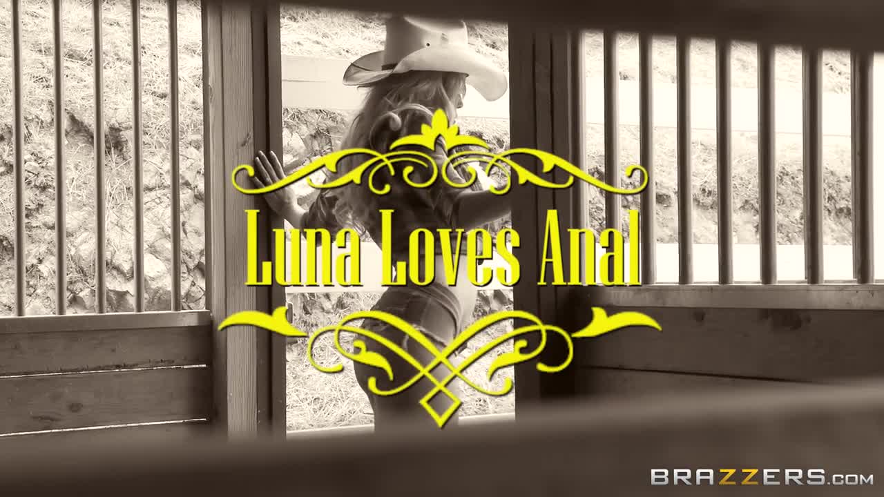 Luna Loves Anal - ePornhubs