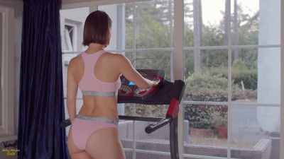 Melisa Mendini - Treadmill