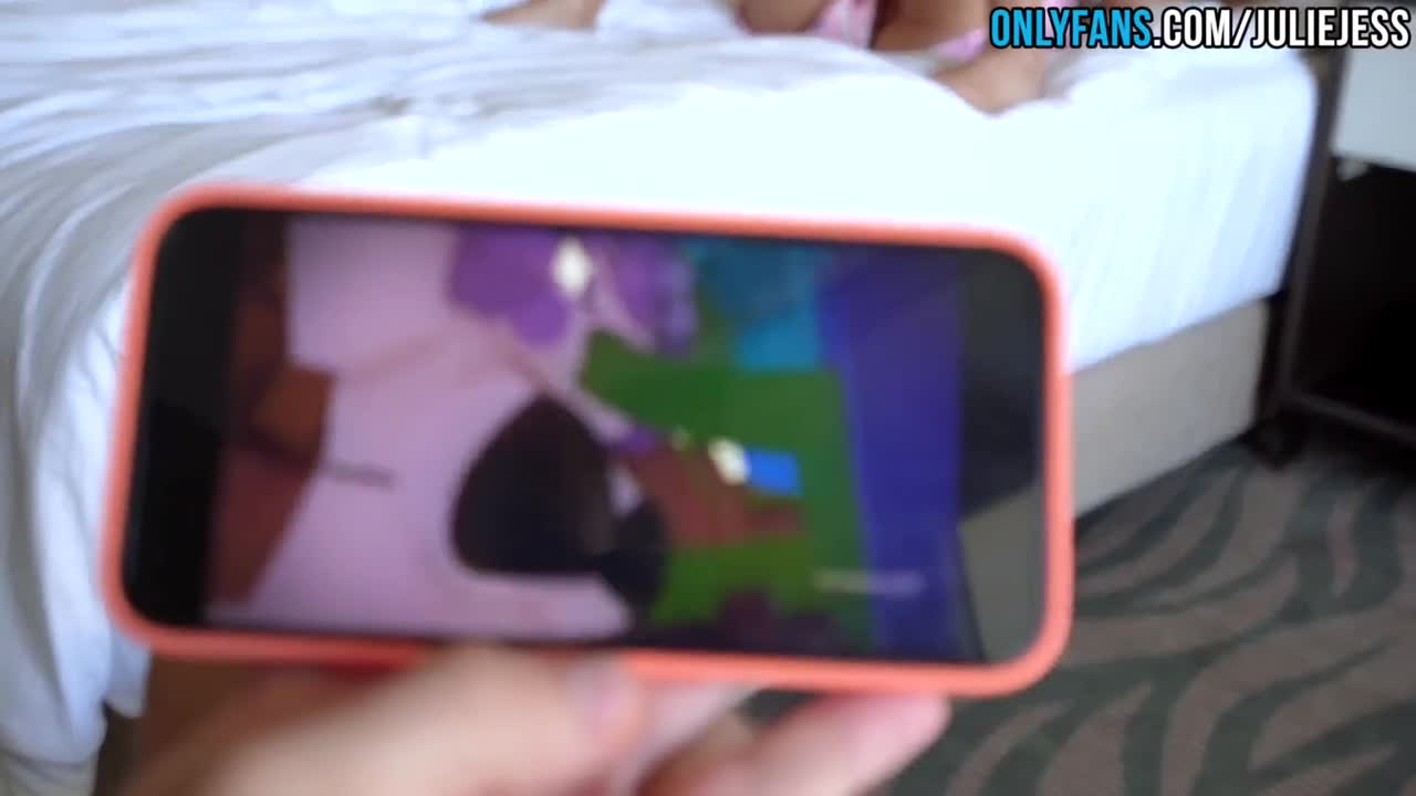 Julie Jess - Giving My Teen Stepsister A Massage What Could G - ePornhubs