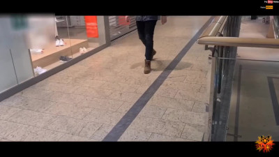 Lia-Fox - MEGA RISKANTER Sex im vollen Einkaufscenter