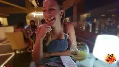Lia-Fox - HEIBER CREAMPIE!!! HARDCORE Urlaubsfick über den Wolken! mit Lia-Fox