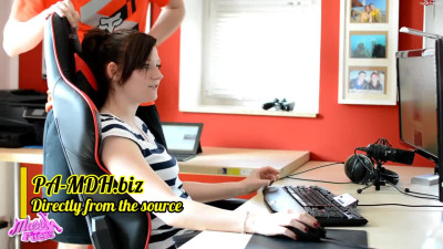 MarryFox - Quickie am Arbeitsplatz