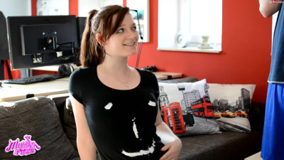 MarryFox - Krass - Der Maler lackiert mein Gesicht mit Sperma