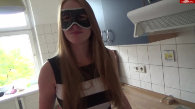 Pretty_Girl - WG-Schlampe kriegt nie genug Schwänze!