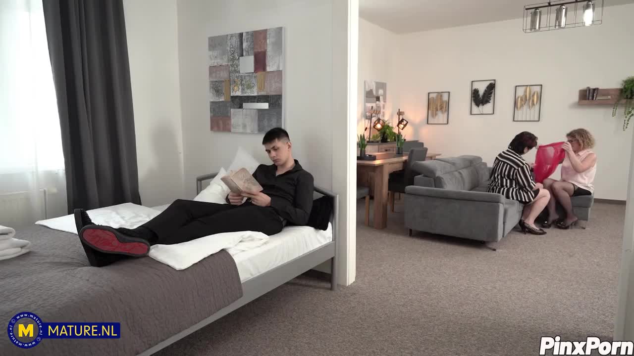 Joanne & Ronnie - My stepmom and her best friend, Joanne and Ronnie seduce me - ePornhubs