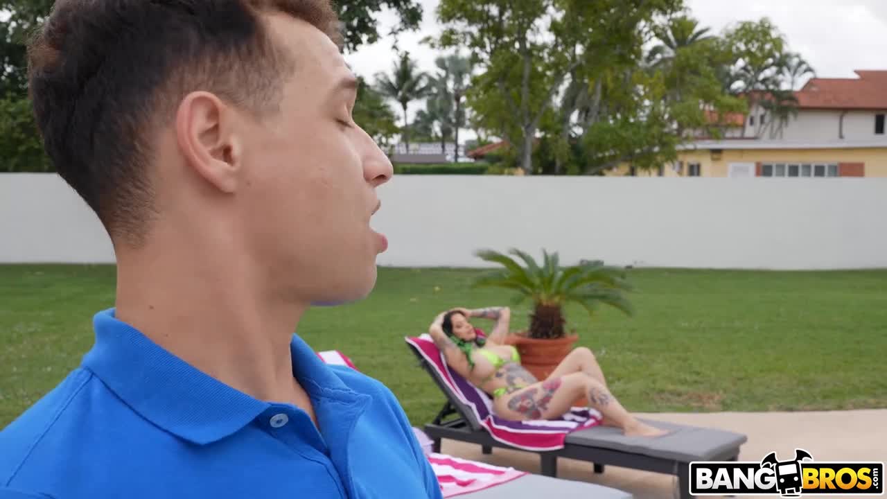 I love you this much In 4K - ePornhubs