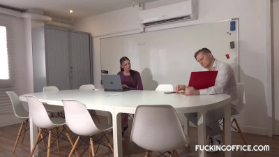 Macarena Lewis - The maintenance man had to cool down the horny secretary
