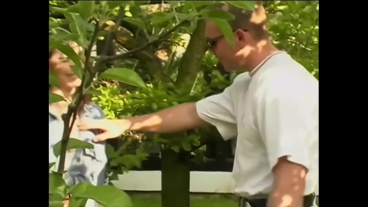 Ester Ladova Garden Play Porn Video - ePornhubs