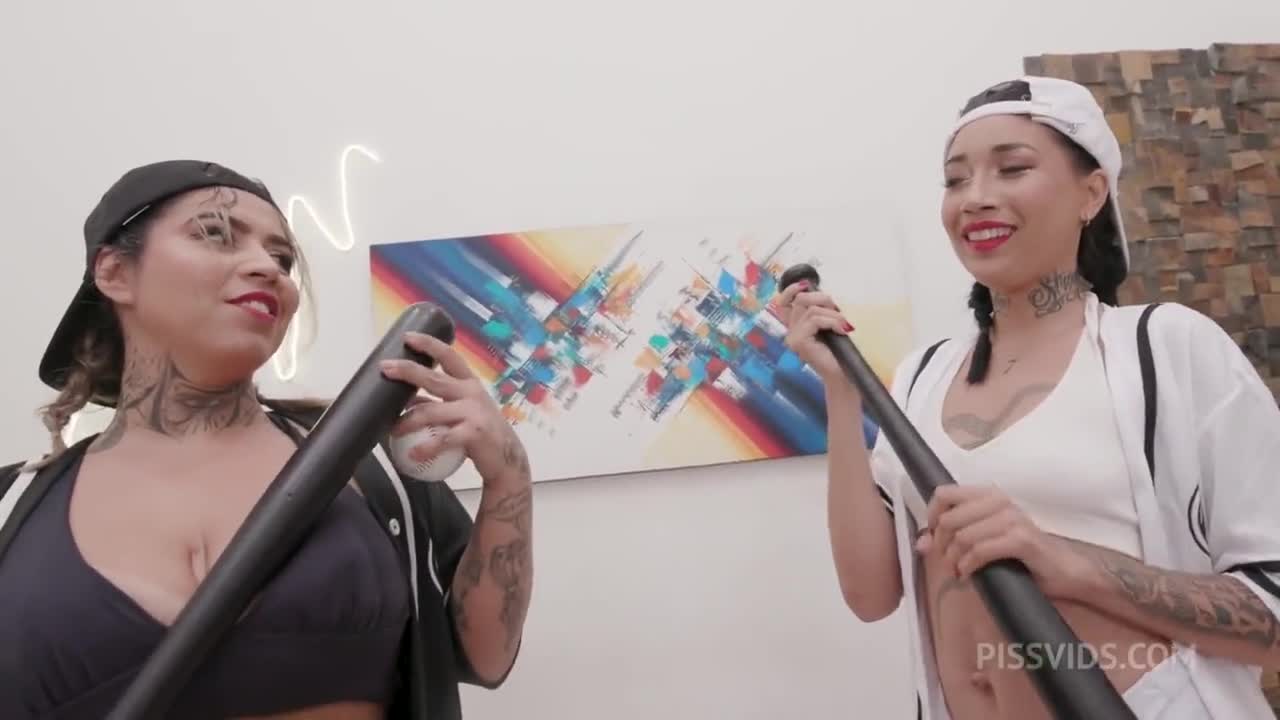 Victoria Dias and Eva Perez Play With Baseball Bats Up the Ass Before Getting Fucked - ePornhubs