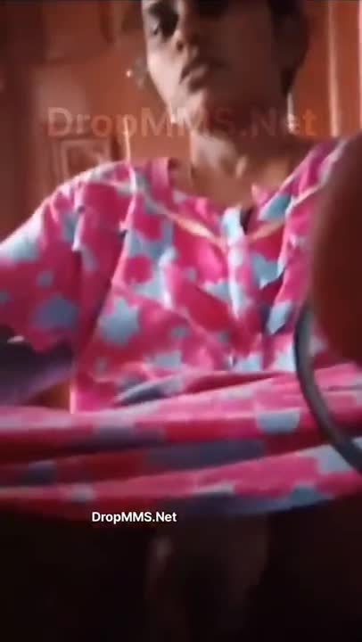 Tamil Aunty Affair with Electrician 2.20min Full Clip - ePornhubs