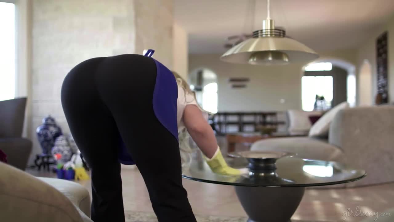 Jayden Cole And Slimthick Vic Maid For Each Other - ePornhubs
