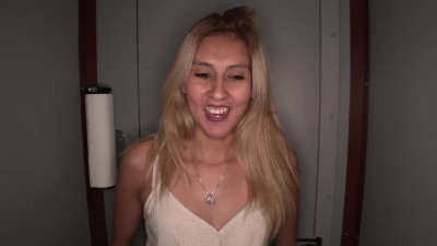 Gloryhole sucking - 1080p