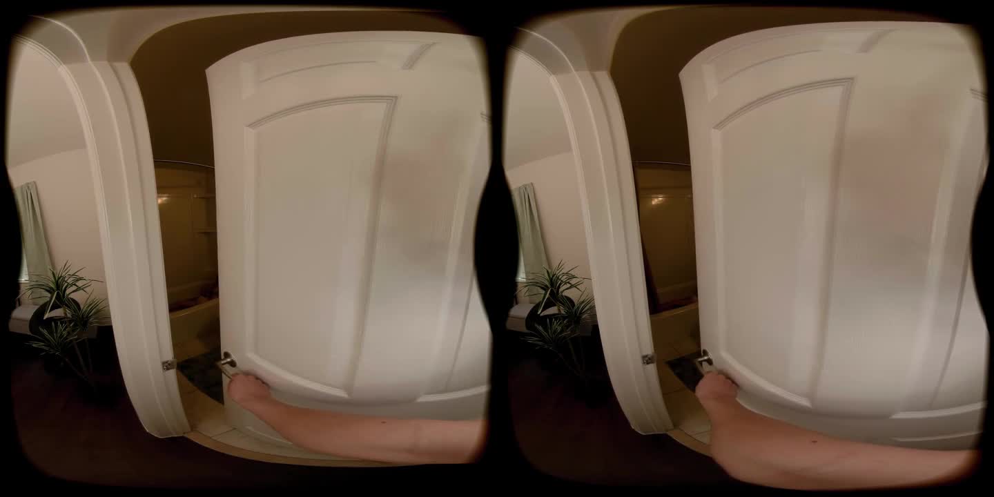 Tiny Stepdaughter Spied on in Bath - Venus Vixen - ePornhubs