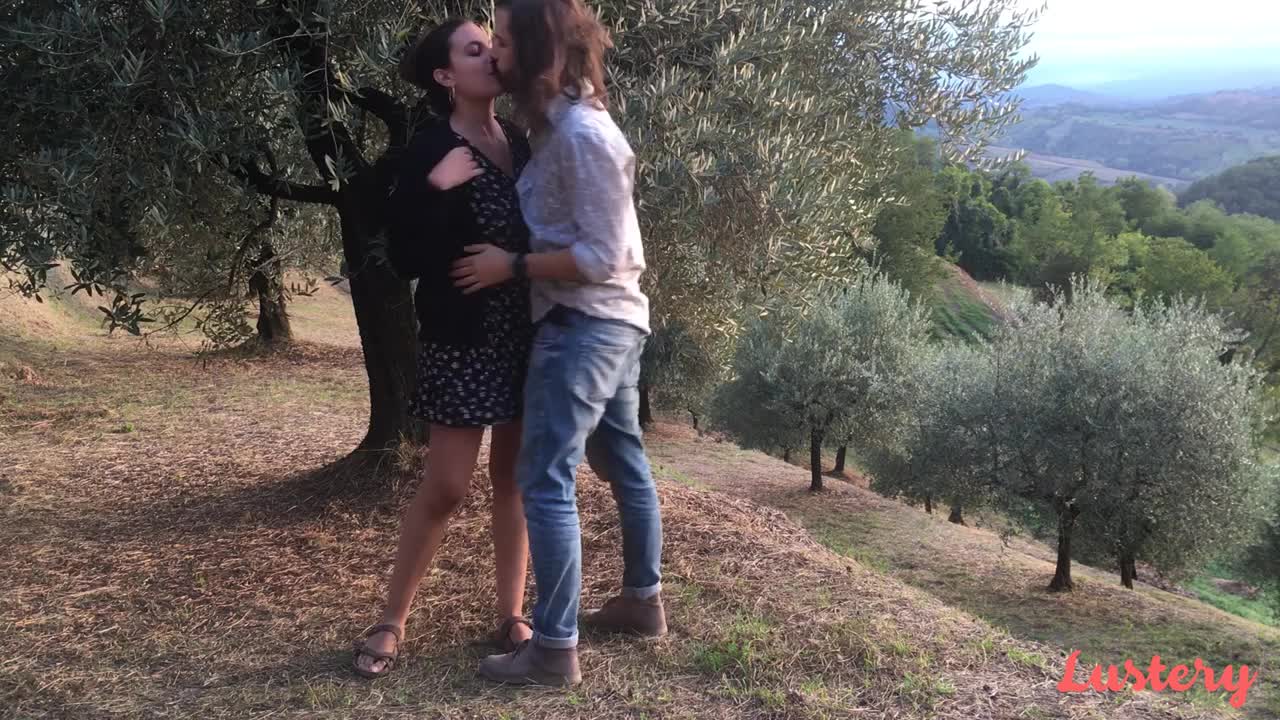 Maria & Zee - In Full View - ePornhubs