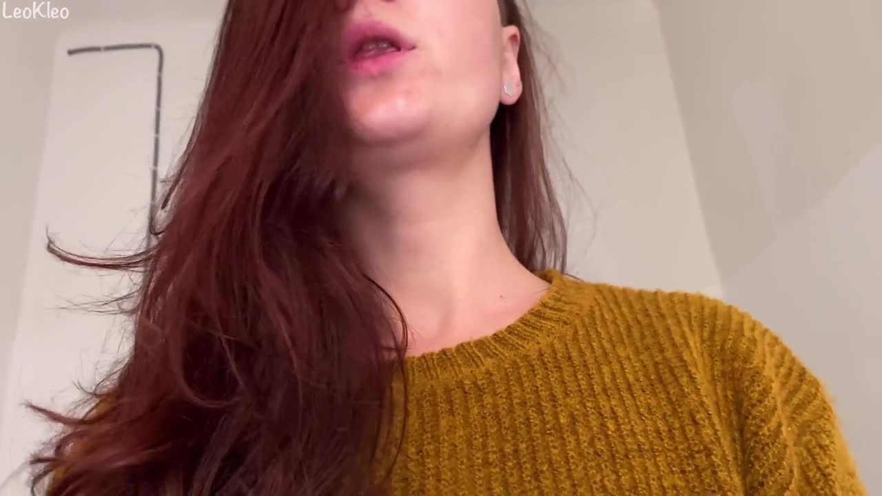 Leokleo - Redhead Girlfriend Love Fast Blowjob In Hostel Room - ePornhubs