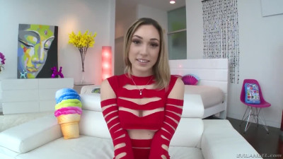 Lily Labeau