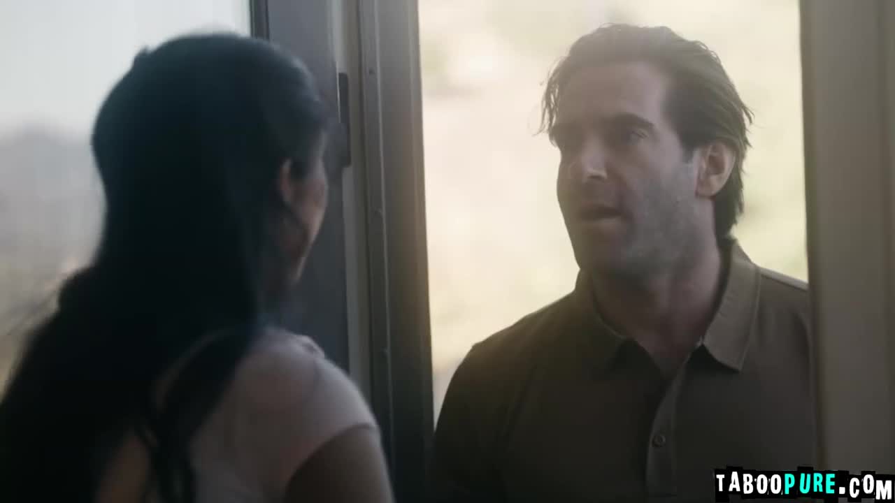 Carrie keeps denying anythings wrong - ePornhubs