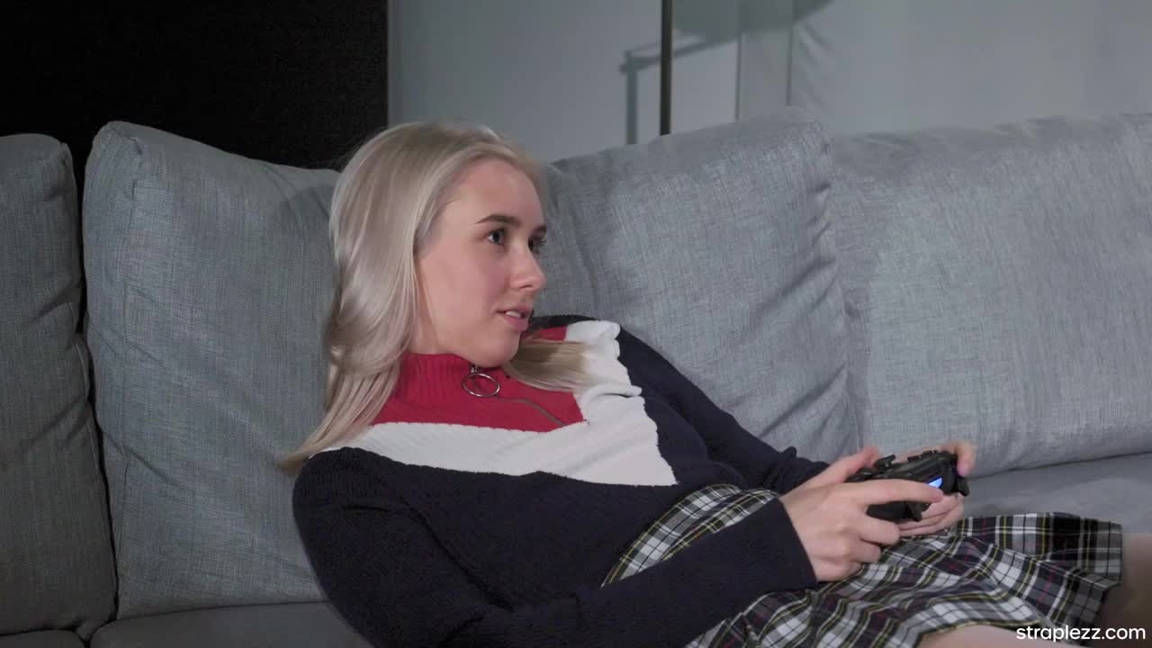 Lil Karla & Mia - Server Rules, Nylon Teabagging Is Allowed - ePornhubs