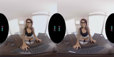 D0 You Want Me To Keep The Stream 0n? - Alexis Zara